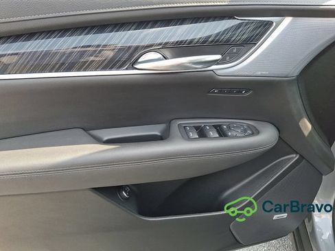 Certified 2024 Cadillac XT6 Premium Luxury AWD/4WD image 13