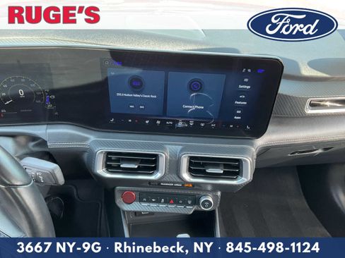 Used 2025 Ford Mustang Premium image 17