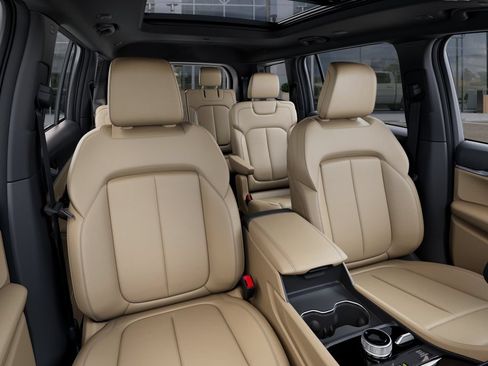 New 2026 Jeep Grand Cherokee L Limited w/ Limited Altitude Package AWD/4WD image 16