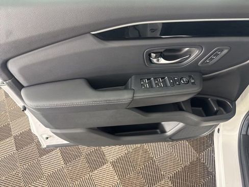 Certified 2025 Honda Pilot EX-L image 24