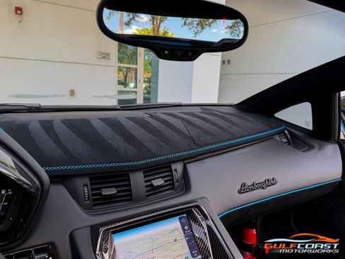 Used 2021 Lamborghini Aventador SVJ AWD/4WD image 16