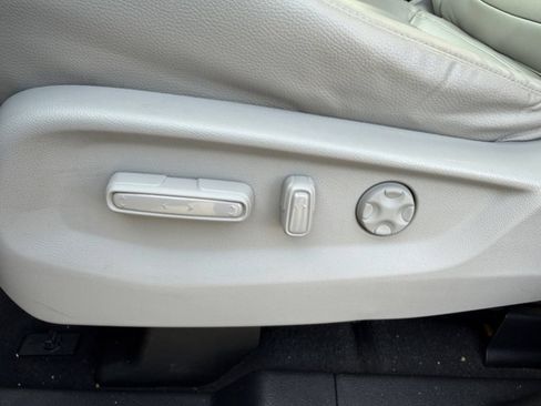 Used 2024 Honda Odyssey Touring image 9
