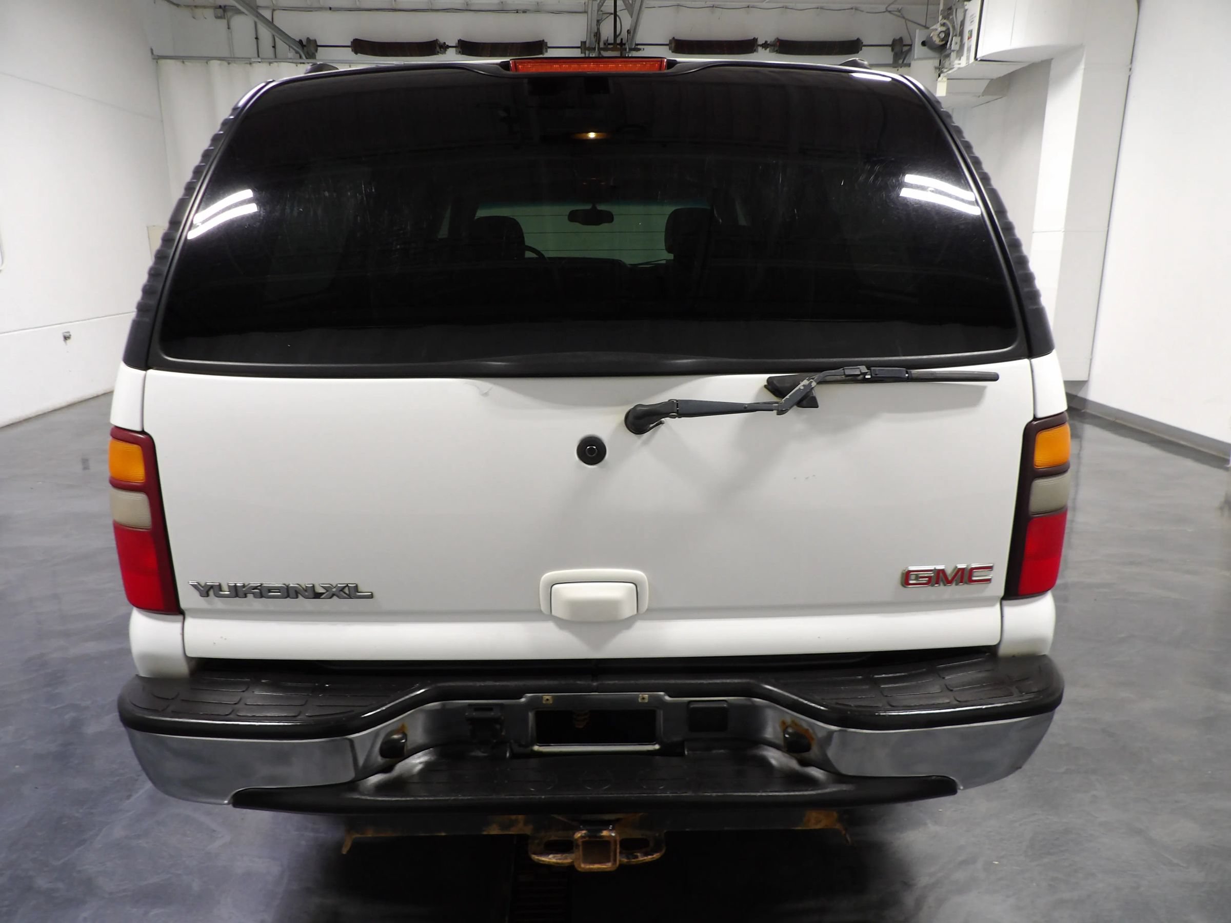 Used 2004 GMC Yukon XL SLE RWD image 6