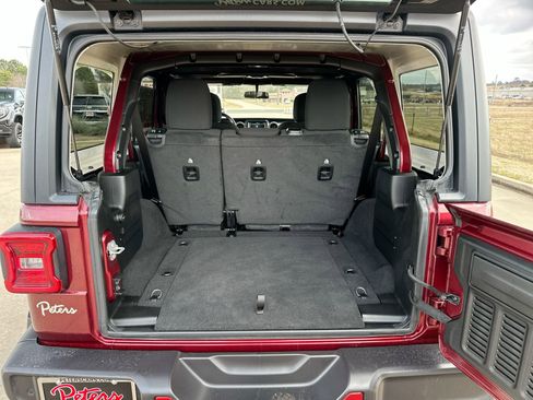 Used 2021 Jeep Wrangler Unlimited Sport image 22