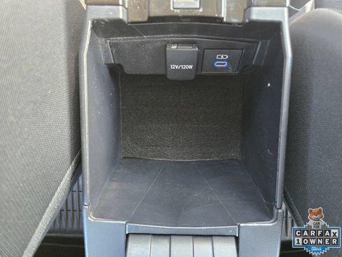 Used 2022 Toyota Corolla LE FWD image 33