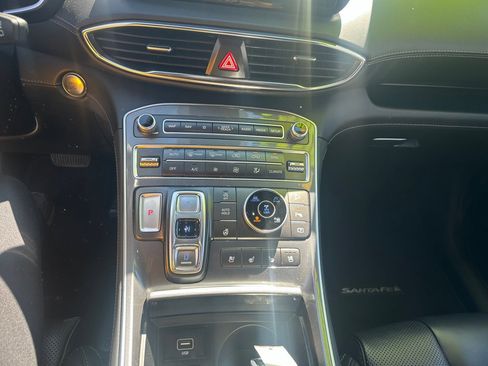 Used 2021 Hyundai Santa Fe Calligraphy image 13