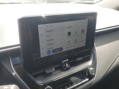 Used 2024 Toyota Corolla LE FWD image 19