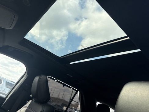 Used 2020 Ford Explorer Limited image 23