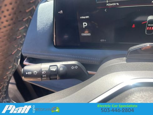 Used 2023 Nissan Ariya AWD/4WD image 36
