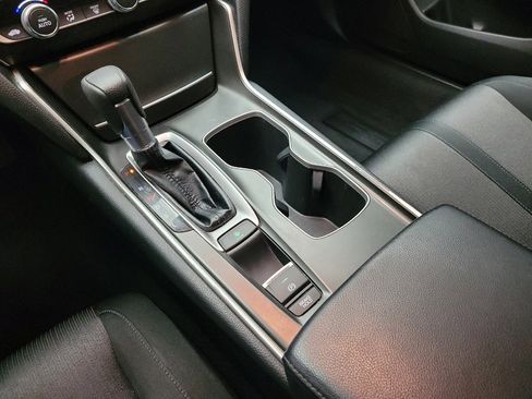 Used 2018 Honda Accord EX image 26