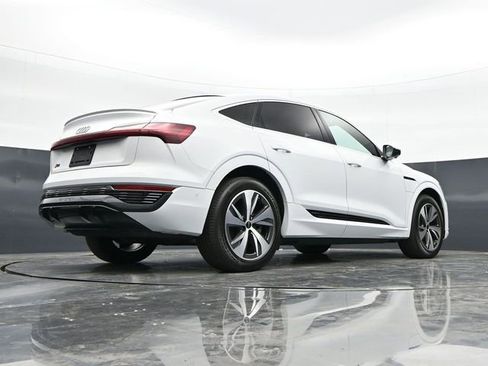 Used 2024 Audi Q8 e-tron Premium Plus w/ Premium Plus Package AWD/4WD image 41