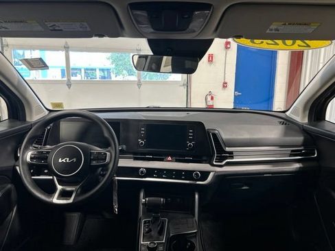 Used 2023 Kia Sportage LX FWD image 15