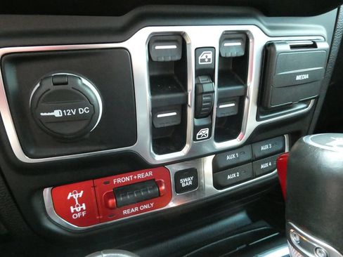 Used 2019 Jeep Wrangler Unlimited Rubicon AWD/4WD image 27