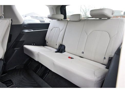 Used 2023 Ford Expedition Platinum image 12