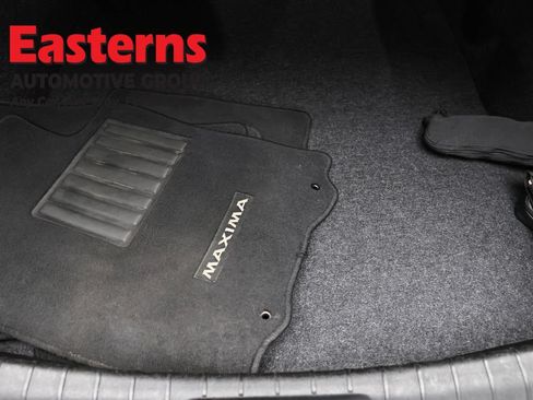 Used 2023 Nissan Maxima SV w/ Floor Mat Group FWD image 9