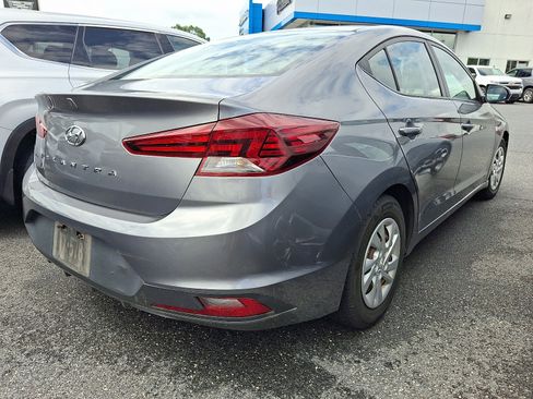 Used 2019 Hyundai Elantra SE w/ Cargo Package FWD image 6