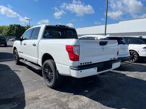 Used 2019 Nissan Titan SL AWD/4WD image 5