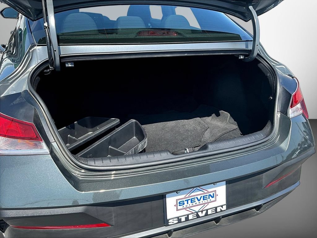 Certified 2026 Hyundai Elantra Sport FWD image 7