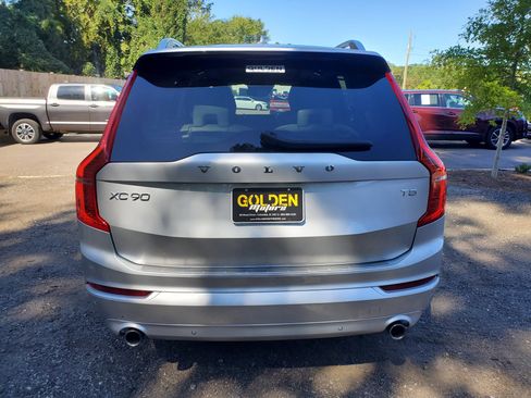 Used 2019 Volvo XC90 T5 Momentum w/ Advanced Package image 5
