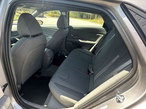 New 2025 Hyundai Elantra SEL image 20