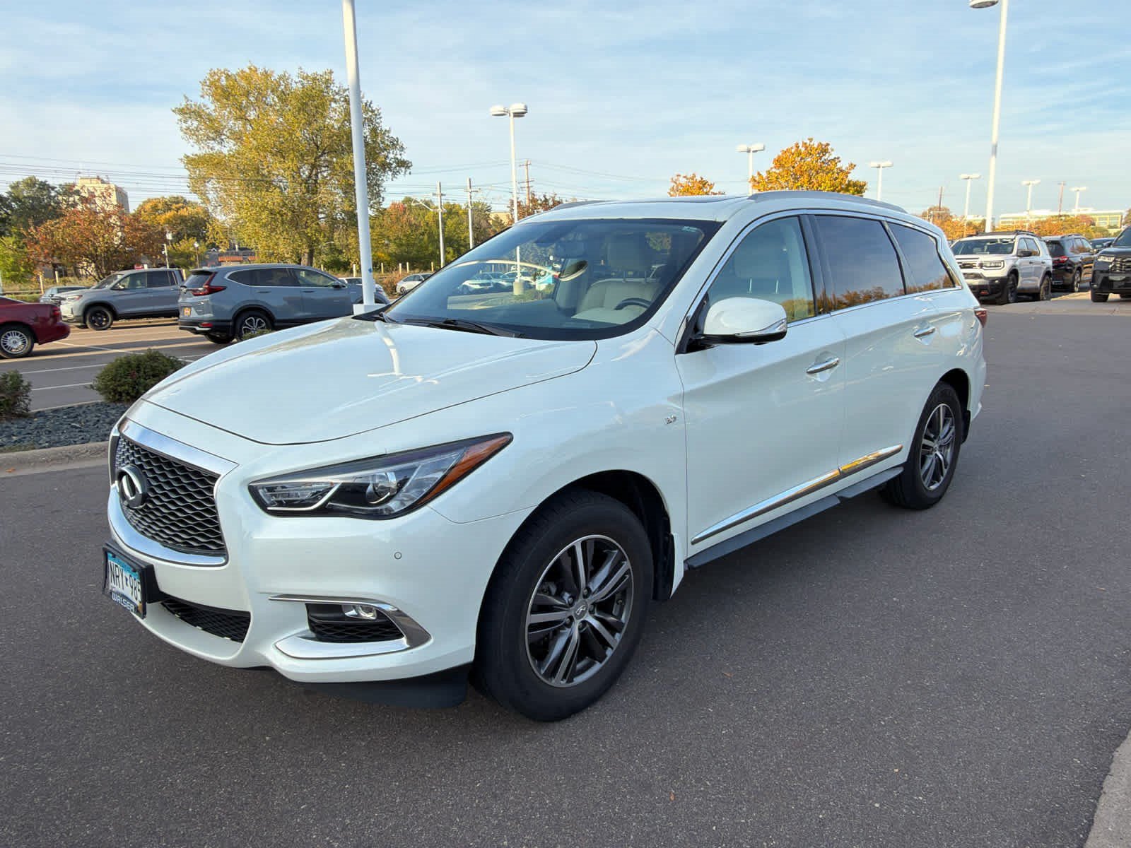 Used 2017 INFINITI QX60 Luxe w/ Premium Plus Package AWD/4WD image 10