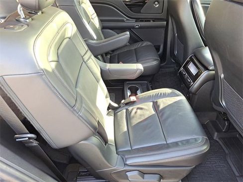 Used 2023 Lincoln Aviator Reserve w/ Equipment Group 201A image 27