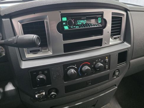 Used 2007 Dodge Ram 2500 Truck SLT image 17