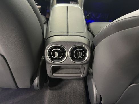 Used 2024 Mercedes-Benz GLC 300 4MATIC w/ AMG Line image 28