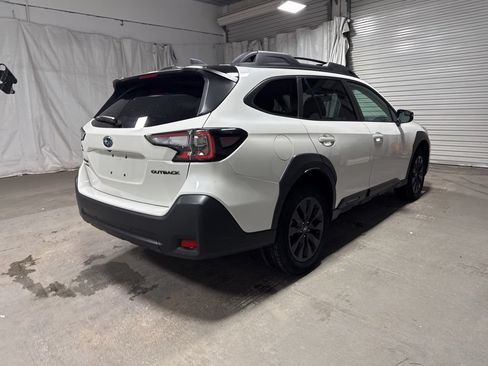 Used 2025 Subaru Outback Onyx Edition AWD/4WD image 7