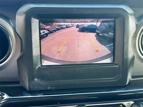 Used 2022 Jeep Wrangler Unlimited Sport S image 14