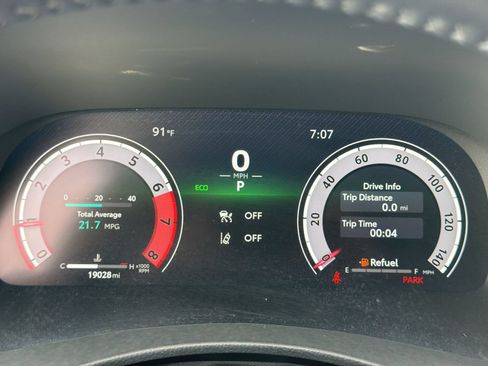 Used 2025 Toyota Highlander XSE AWD/4WD image 19