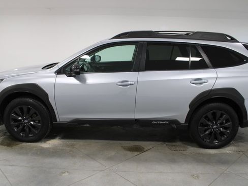 Used 2025 Subaru Outback Onyx Edition AWD/4WD image 6