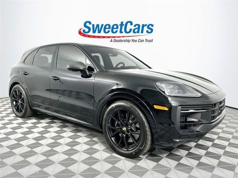 Used 2026 Porsche Cayenne GTS AWD/4WD image 1