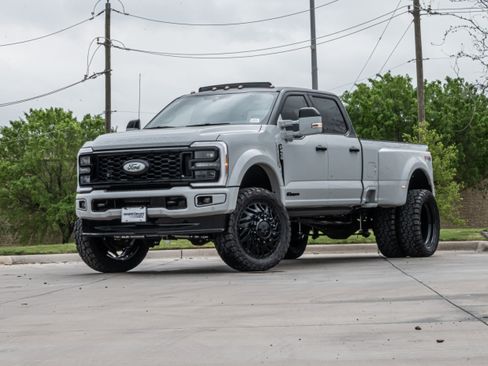 Used 2026 Ford F450 Platinum w/ Platinum Plus Package image 5