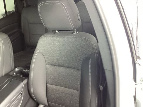 Used 2024 Chevrolet Traverse LT FWD image 12
