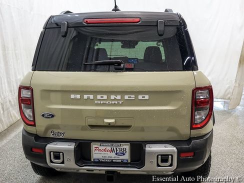 Used 2025 Ford Bronco Sport Outer Banks w/ Sasquatch Outer Banks Package AWD/4WD image 7