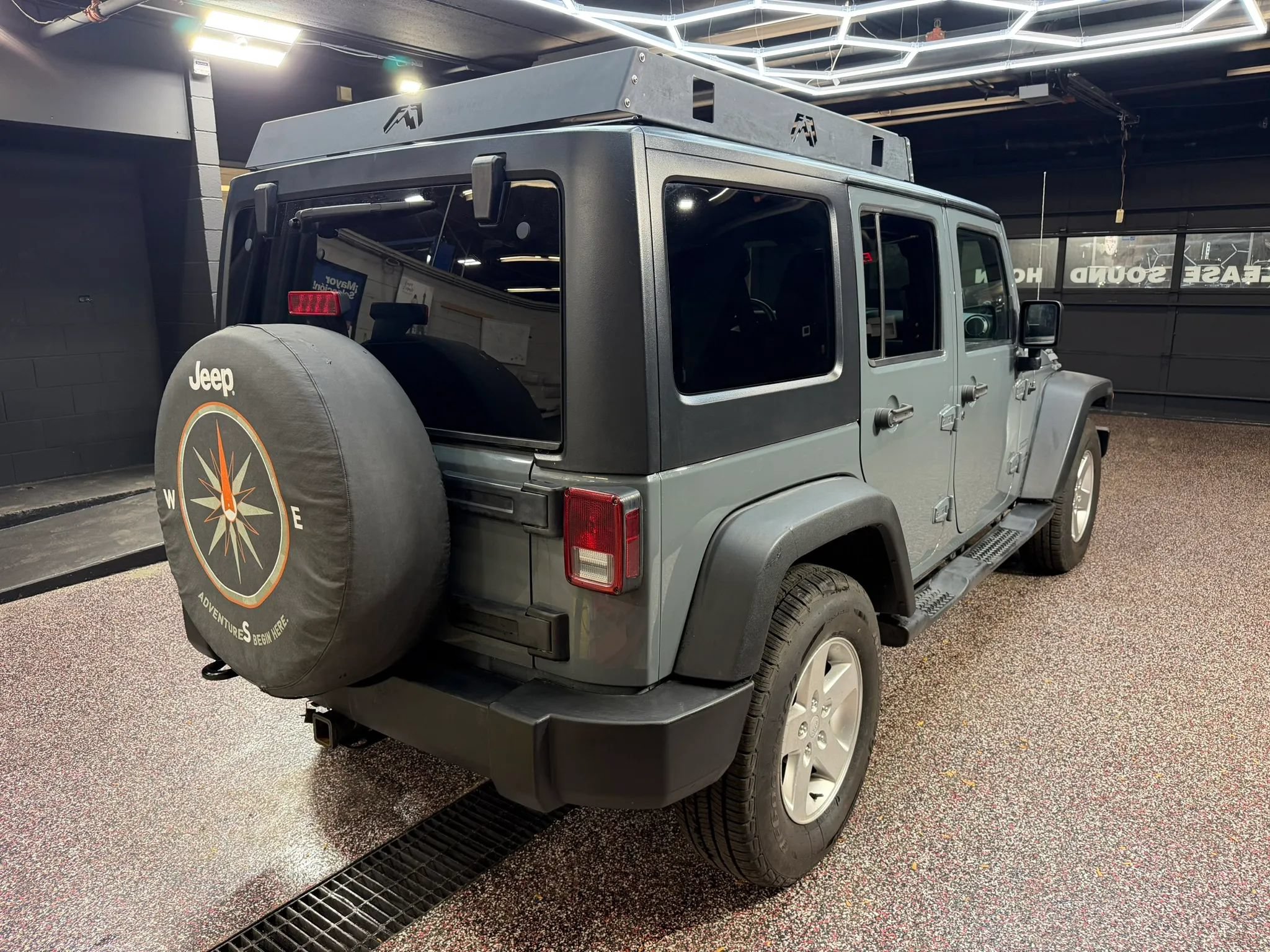 Used 2014 Jeep Wrangler Unlimited Sport w/ Dual Top Group AWD/4WD image 9