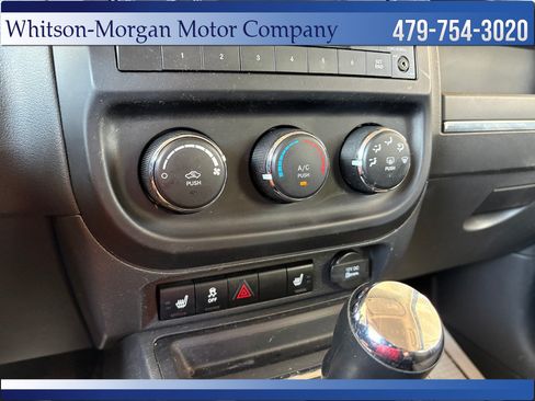 Used 2014 Jeep Patriot Latitude AWD/4WD image 19