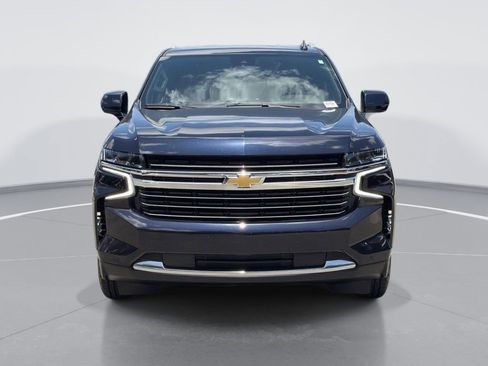 Used 2023 Chevrolet Suburban LT AWD/4WD image 2