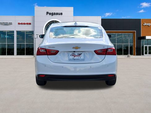 Used 2024 Chevrolet Malibu LT FWD image 8
