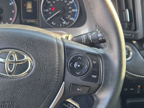 Used 2018 Toyota RAV4 XLE image 26