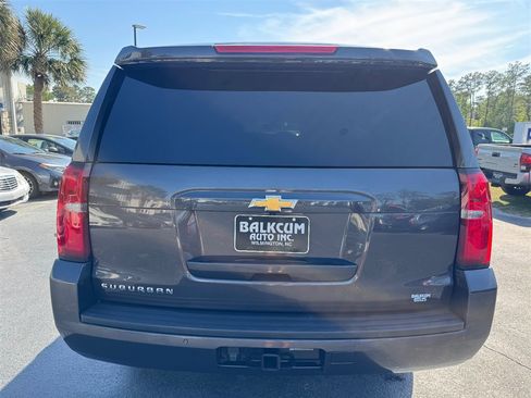 Used 2016 Chevrolet Suburban LS image 7