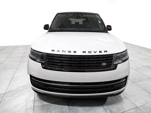 Used 2024 Land Rover Range Rover SE AWD/4WD image 3