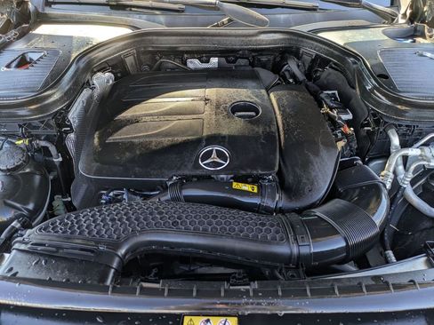 Used 2021 Mercedes-Benz GLC 300 image 10