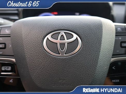 Used 2025 Toyota Camry XSE FWD image 27
