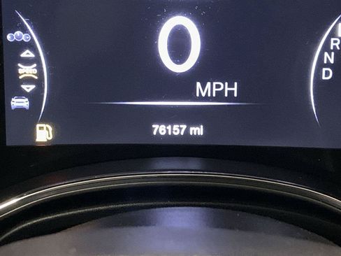 Used 2018 Jeep Grand Cherokee Altitude AWD/4WD image 14