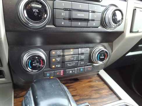 Used 2020 Ford F150 Lariat w/ Equipment Group 502A Luxury image 32