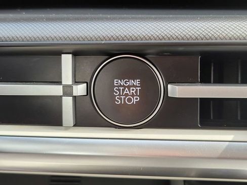 Used 2025 Hyundai Santa Fe SEL AWD/4WD image 24