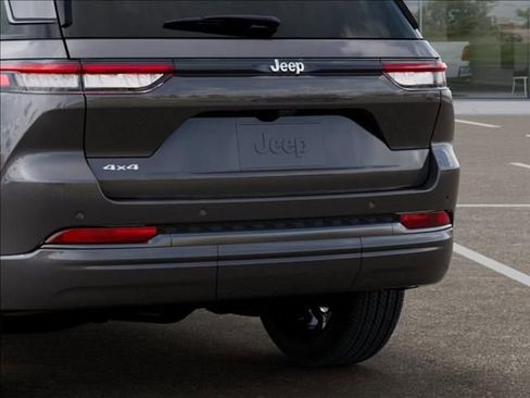 New 2026 Jeep Grand Cherokee Limited image 13