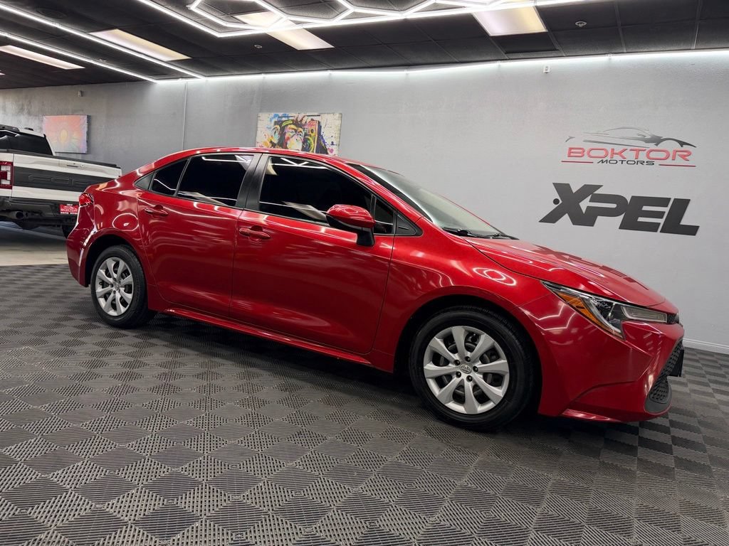 Used 2021 Toyota Corolla LE FWD image 2